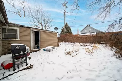 2449 Castle Avenue, Loveland, OH 44113 - Photo 34