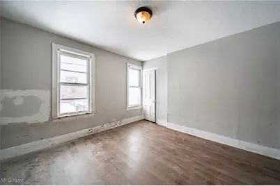 2449 Castle Avenue, Loveland, OH 44113 - Photo 10