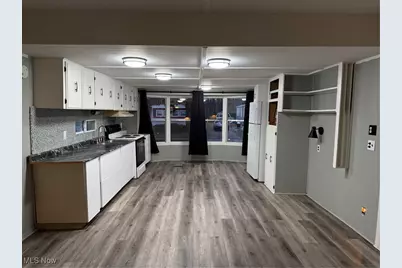 166 Rolling Park Drive N, Massillon, OH 44647 - Photo 2