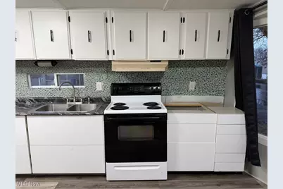 166 Rolling Park Drive N, Massillon, OH 44647 - Photo 6