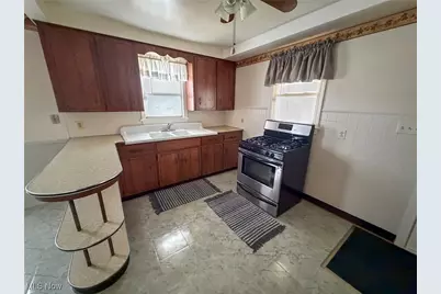 433 N Hartford Avenue, Youngstown, OH 44509 - Photo 6