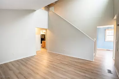 1360 Old Mill Path, Grandview Heights, OH 44147 - Photo 10