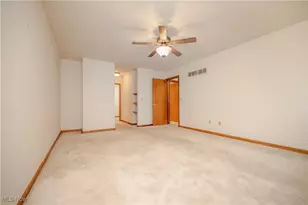 125 Edgewater Dr, Austintown, OH 44515 - Photo 16