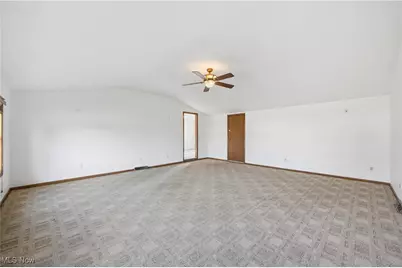 541 Blossom Avenue, Campbell, OH 44405 - Photo 8