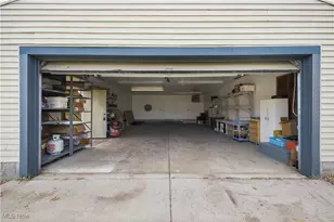 541 Blossom Ave, Campbell, OH 44405 - Photo 26