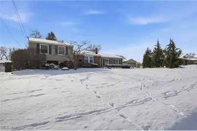 541 Blossom Avenue, Campbell, OH 44405 - Photo 6