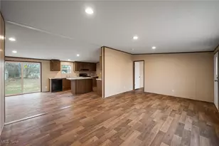541 Lincoln Ave, Struthers, OH 44471 - Photo 8