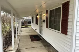 121 Larchwood Dr, Painesville Twp, OH 44077 - Photo 2