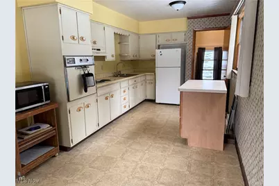 220 Delwood Street, Steubenville, OH 43952 - Photo 6