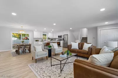 328 Crestway Oval, Brunswick, OH 44212 - Photo 8