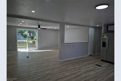 100 Chaucer Court, Elyria, OH 44035 - Photo 2