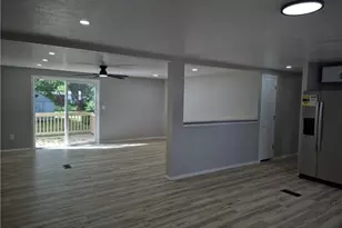 100 Chaucer Ct, Elyria, OH 44035 - Photo 2