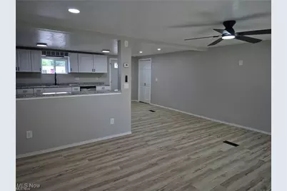100 Chaucer Court, Elyria, OH 44035 - Photo 10