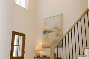 355 Calistoga Ct, Grandview Heights, OH 44147 - Photo 2