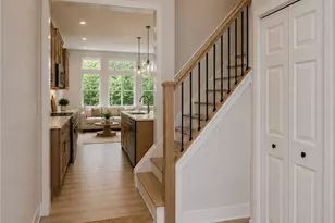 355 Calistoga Ct, Grandview Heights, OH 44147 - Photo 2