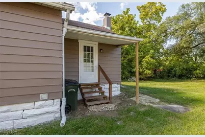 353 S Maple Street, Elyria, OH 44035 - Photo 4