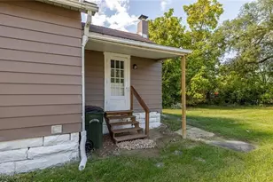 353 S Maple St, Elyria, OH 44035 - Photo 4