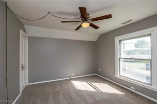 353 S Maple St, Elyria, OH 44035 - Photo 6