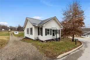 357 S Lincoln Ave, Barnesville, OH 43713 - Photo 2