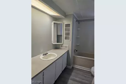 2305 E Waterloo Road, Akron, OH 44312 - Photo 6