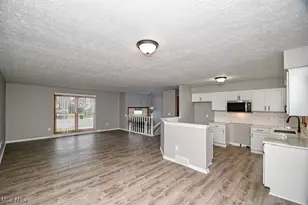 2391 Libra Cir SW, Canton, OH 44706 - Photo 8