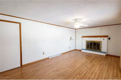 425 Providence Avenue SE, New Philadelphia, OH 44663 - Photo 16