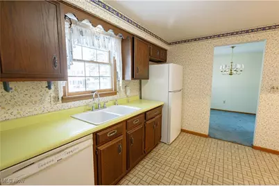 425 Providence Avenue SE, New Philadelphia, OH 44663 - Photo 8