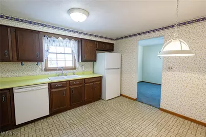 425 Providence Avenue SE, New Philadelphia, OH 44663 - Photo 10