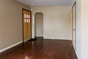 726 E 7th St, Ashland, OH 44805 - Photo 2