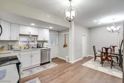 5678 Decker Road, North Olmsted, OH 44070 - Photo 18