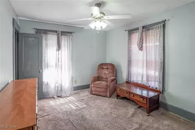 1521 Gibbs Avenue NE, Canton, OH 44705 - Photo 16