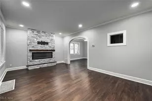 1134 W 19th St, Lorain, OH 44052 - Photo 8