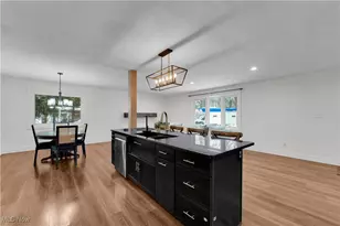 2911 Lydia Dr, Grandview Heights, OH 44147 - Photo 4