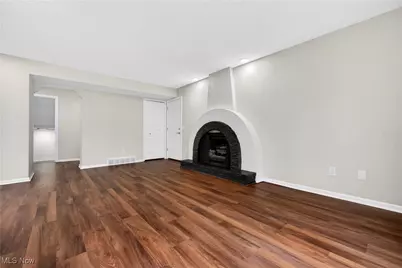 578 N Main Street, Amherst, OH 44001 - Photo 16