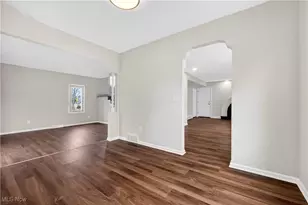 578 N Main St, Amherst, OH 44001 - Photo 10