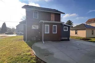 221 W 10th St, Dover, OH 44622 - Photo 4