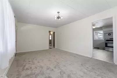 2103 Bollinger Avenue NE, Canton, OH 44705 - Photo 8