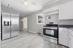 2103 Bollinger Ave NE, Canton, OH 44705 - Photo 10