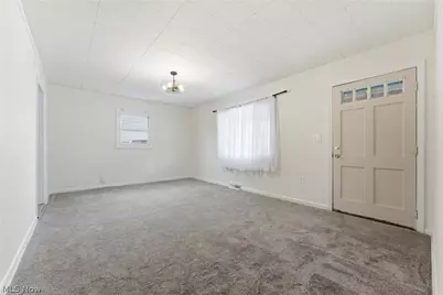 2103 Bollinger Avenue NE, Canton, OH 44705 - Photo 6