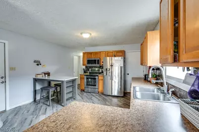 1282 Cordova Avenue, Akron, OH 44320 - Photo 8