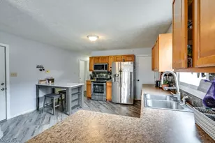 1282 Cordova Ave, Akron, OH 44320 - Photo 8