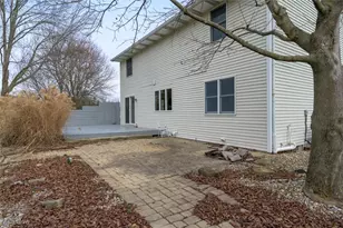 1426 Cherry Wood Cir, Wadsworth, OH 44281 - Photo 38