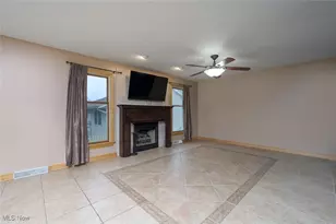 1426 Cherry Wood Cir, Wadsworth, OH 44281 - Photo 18