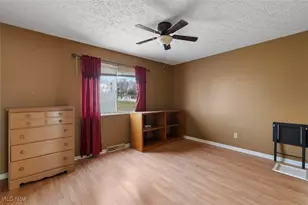 4542 Camelot Cir, Green, OH 44685 - Photo 8