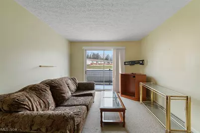 4542 Camelot Circle, Green, OH 44685 - Photo 4