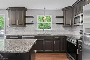 13109 Edison St NE, Alliance, OH 44601 - Photo 8