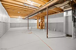 214 Leather Leaf Dr, Elyria, OH 44035 - Photo 38