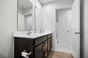 214 Leather Leaf Dr, Elyria, OH 44035 - Photo 36