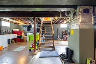 532 Locust St, Weirton, WV 26062 - Photo 18