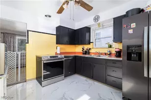 532 Locust St, Weirton, WV 26062 - Photo 8